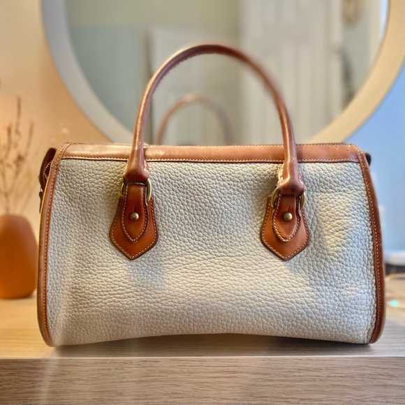 Rare vintage Dooney & Bourke purse. Genuine Leather. Classic Satchel. - Picture 3 of 5